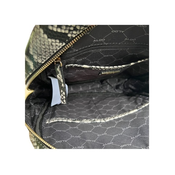 Reptile, print, backpack - Picture 4 of 4